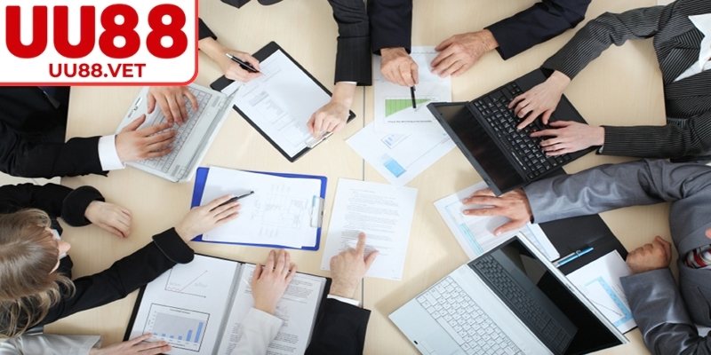 CEO Kles Phong 2 CEO Kles Phong xây dựng đội ngũ quản trị